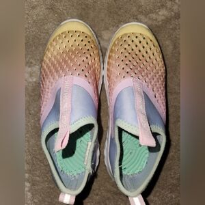 Rugged Shark Water Shoes Girls Pastel Mesh Size 11
